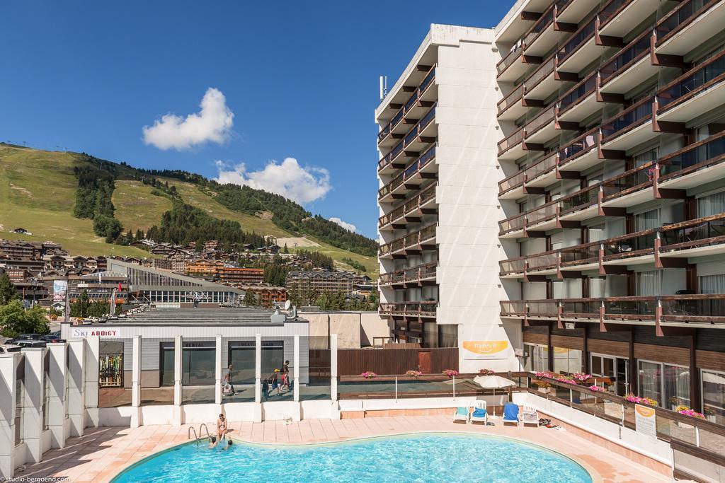 Residence Pierre & Vacances Les Ecrins Courchevel Exterior foto
